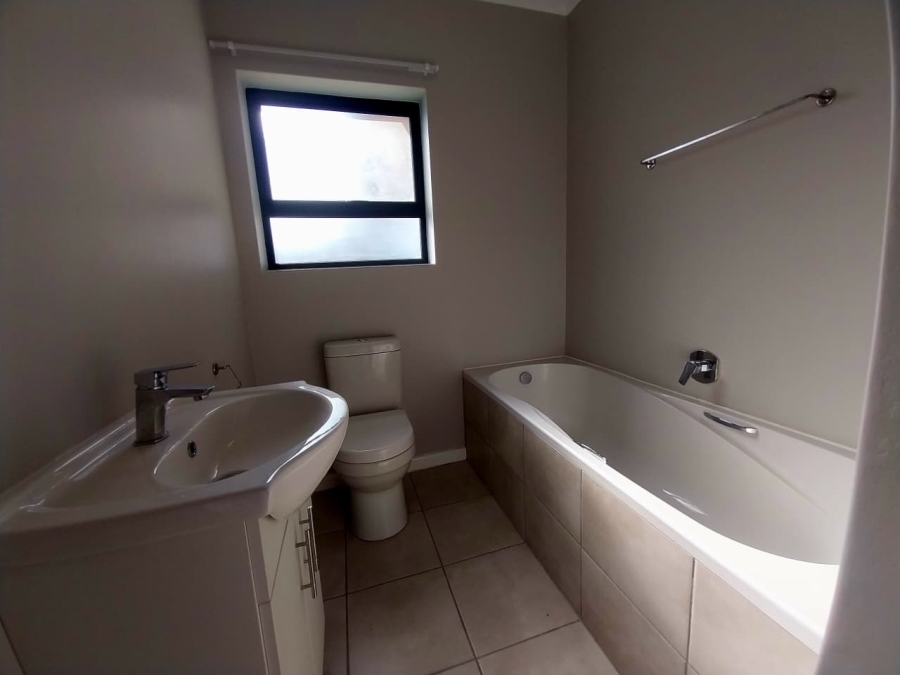 2 Bedroom Property for Sale in Pacaltsdorp Western Cape